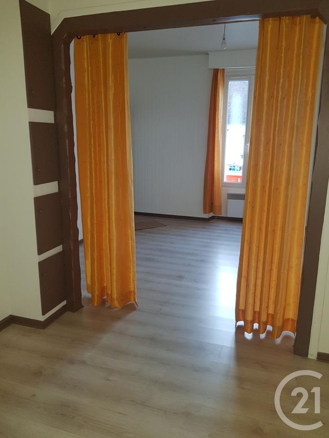 Appartement F1 à louer - 2 pièces - 30.03 m2 - COULOMMIERS - 77 - ILE-DE-FRANCE - Century 21 A.S.M.