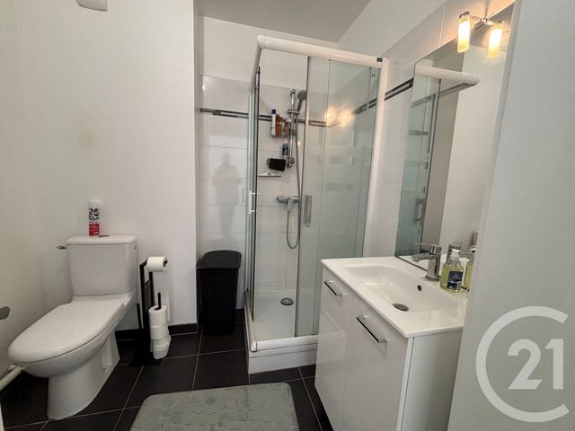 Appartement F2 à louer - 2 pièces - 45.55 m2 - NEUFMOUTIERS EN BRIE - 77 - ILE-DE-FRANCE - Century 21 A.S.M.