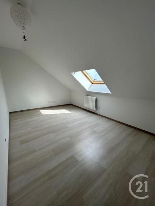Appartement à louer - 5 pièces - 92.83 m2 - TOUQUIN - 77 - ILE-DE-FRANCE - Century 21 A.S.M.
